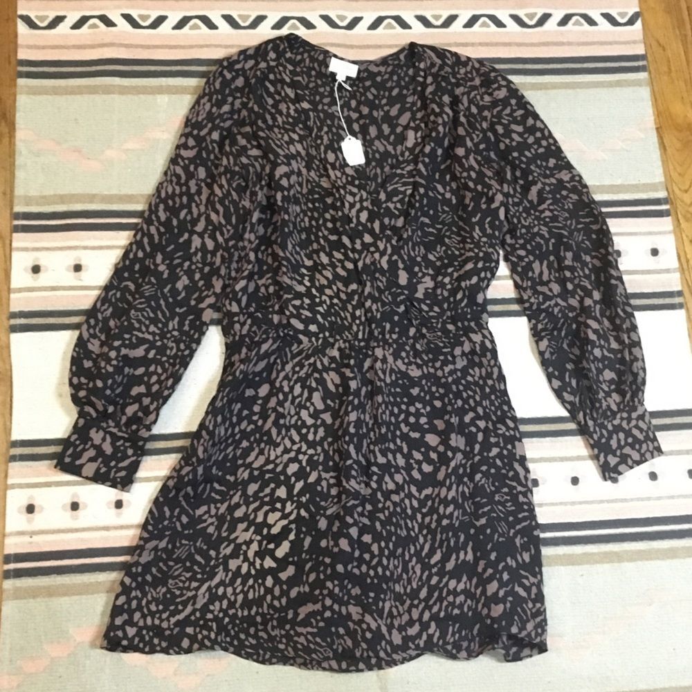Parker SMALL Leopard V-neck faux wrap long sleeve mini dress 100% silk GUC